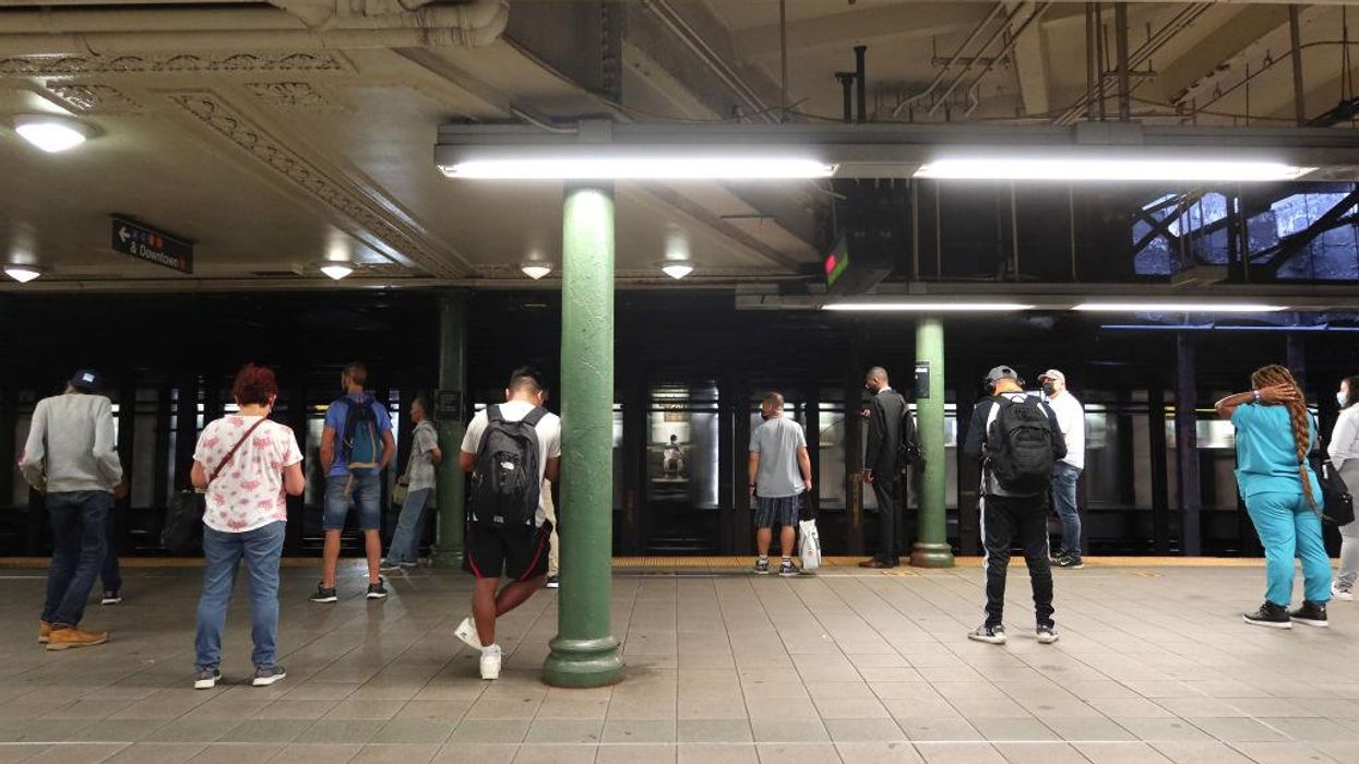 Group of women in green bodysuits attack and rob two teen victims on NYC subway