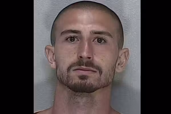 Gruesome discovery made in Florida man's backyard after he sent photo of his missing father to his mom, police say