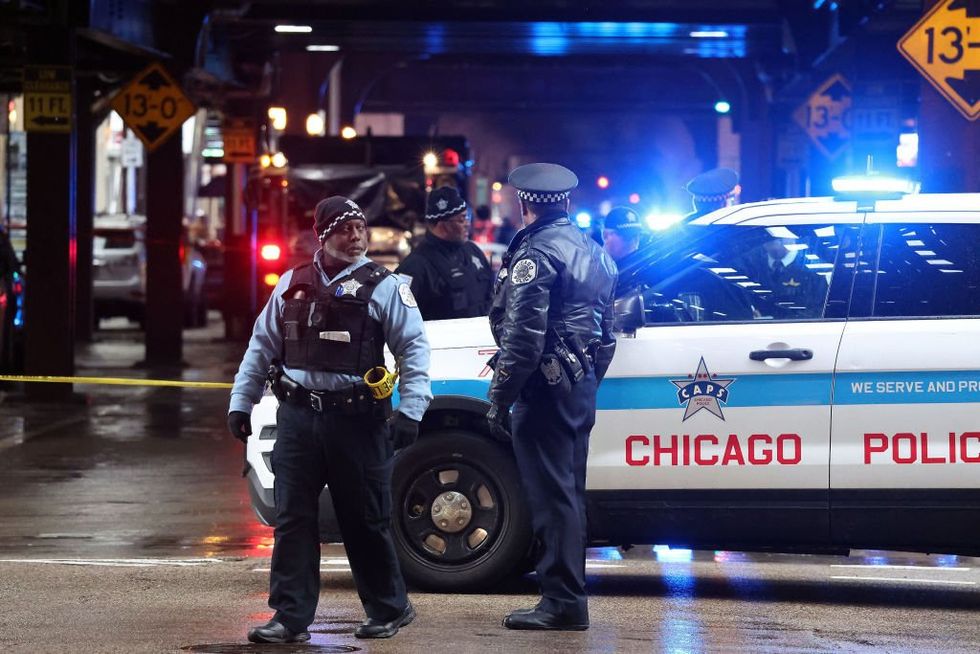 Gut-wrenching video captures final words of Chicago father gunned down as loved ones watch in horror on Facebook livestream