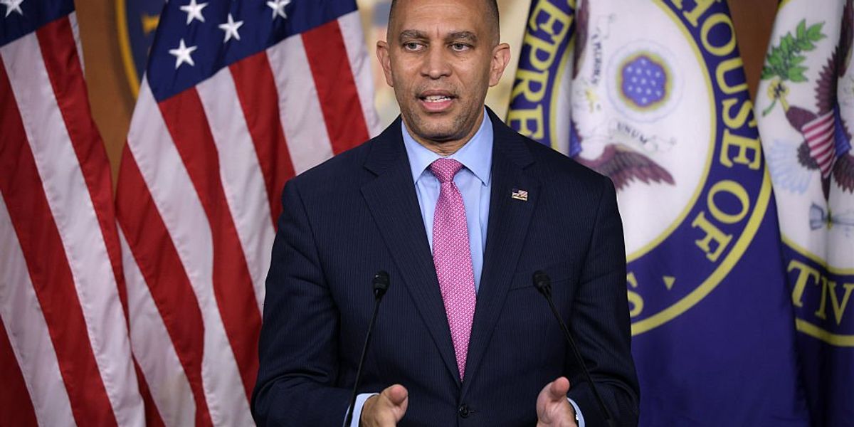 Hakeem Jeffries makes worrying threat against ICE agents as protesters interfere with operations