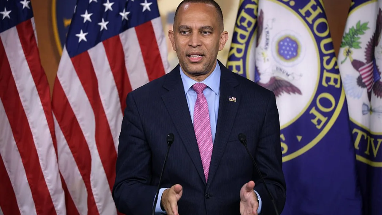 Hakeem Jeffries makes worrying threat against ICE agents as protesters interfere with operations