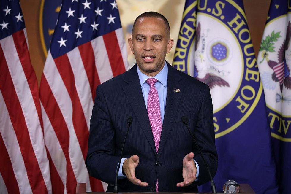 Hakeem Jeffries makes worrying threat against ICE agents as protesters interfere with operations