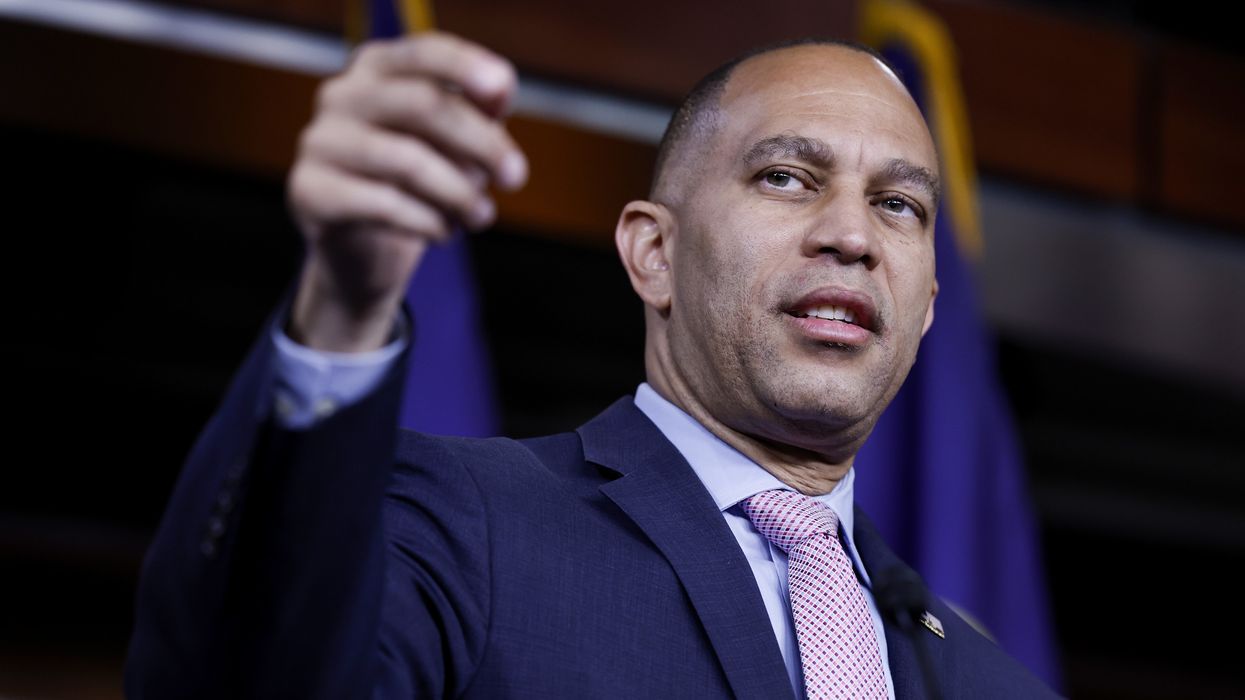 Hakeem Jeffries pressed for biting his tongue on Zohran Mamdani: 'It's a legitimate issue'