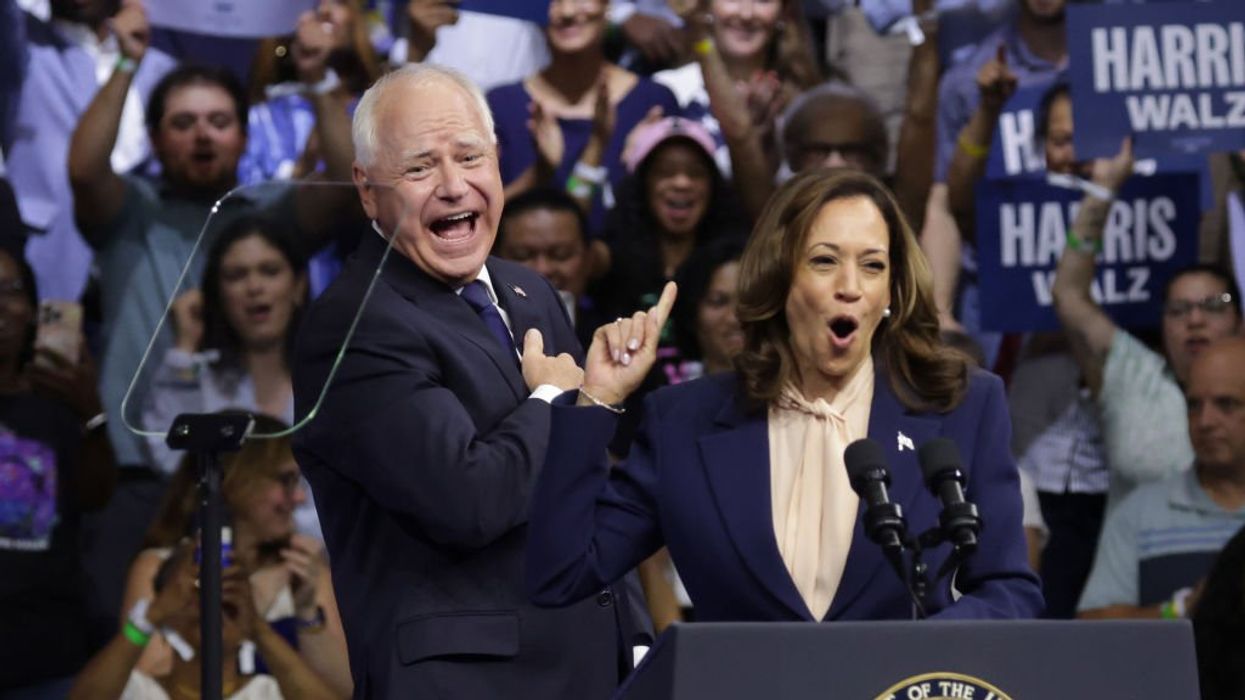 Harris and Walz’s first dance (to a Republican tune)