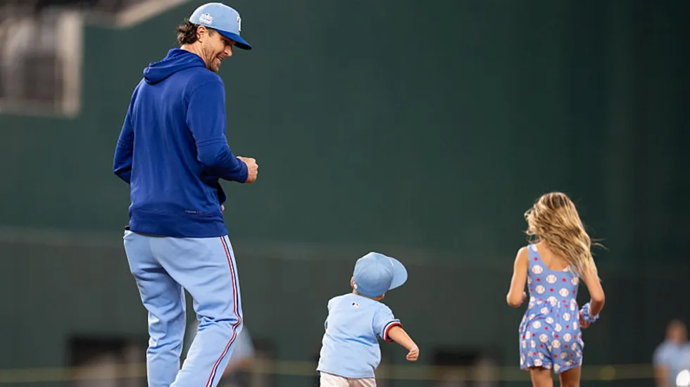 'He's my idol': Texas Rangers Father's Day celebration will bring you to tears