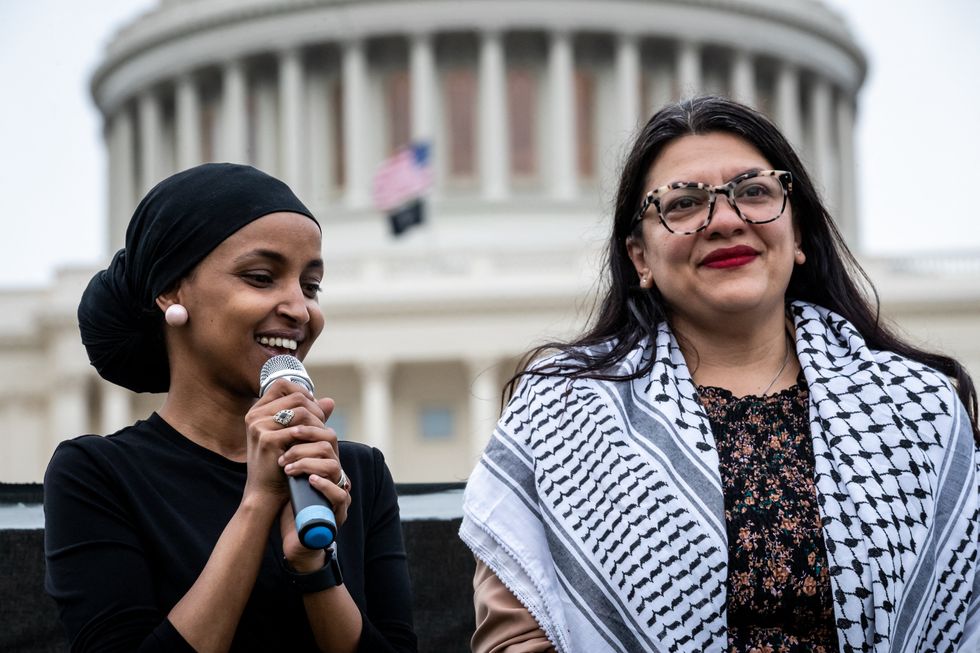 Here are the top 3 LEAST patriotic members of Congress
