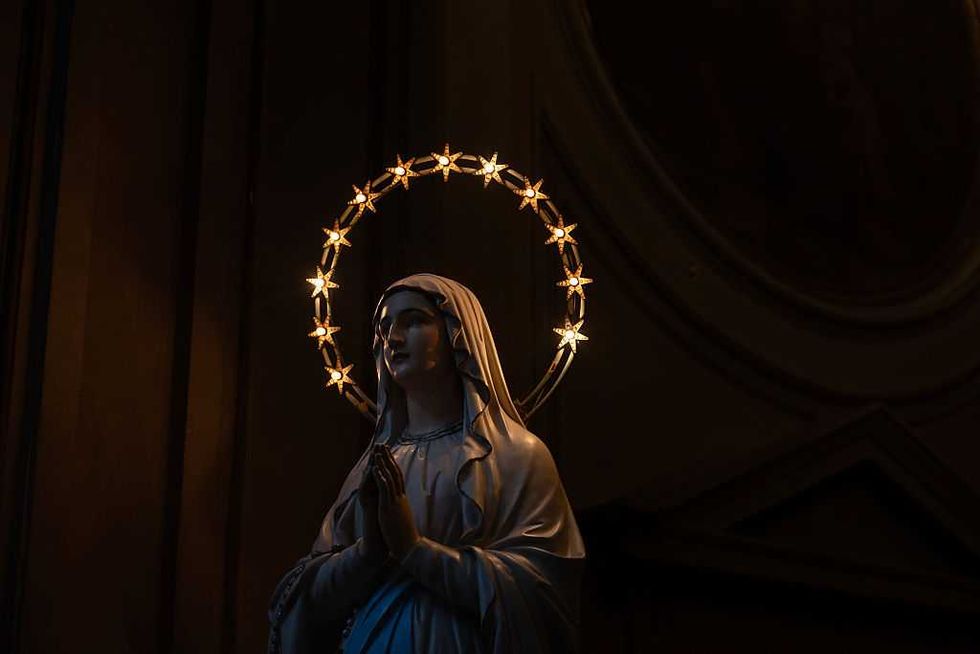 Hero protects church full of kids: Off-duty cop disarms gun-toting suspect in Sacramento