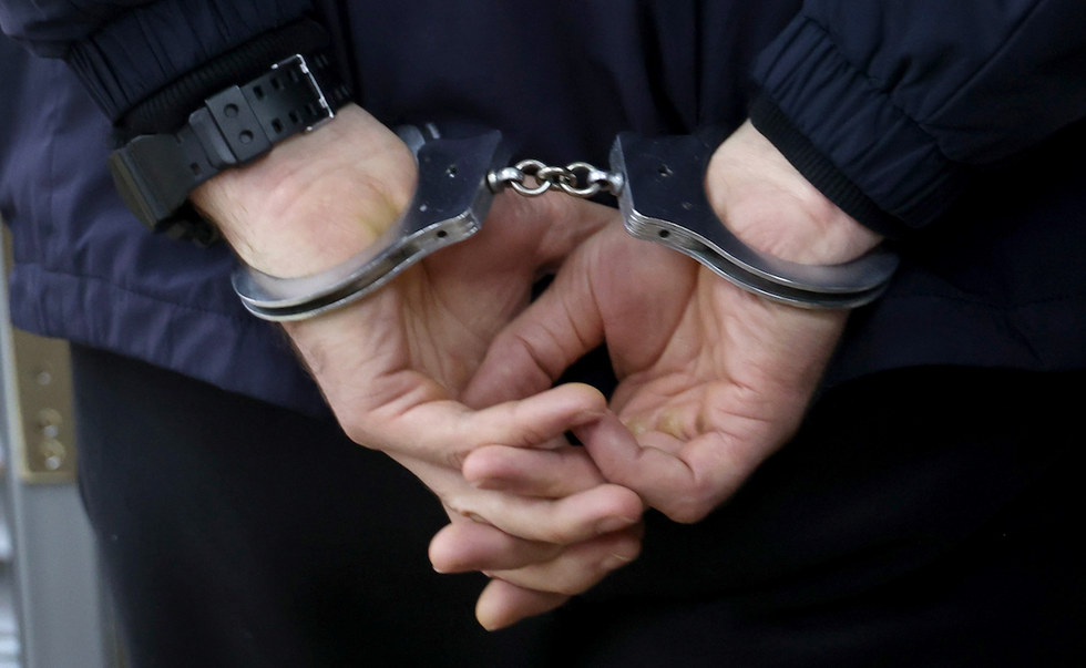 Homeowner actually charged with assault after fighting alleged intruder — and furious observers are blasting Canadian cops