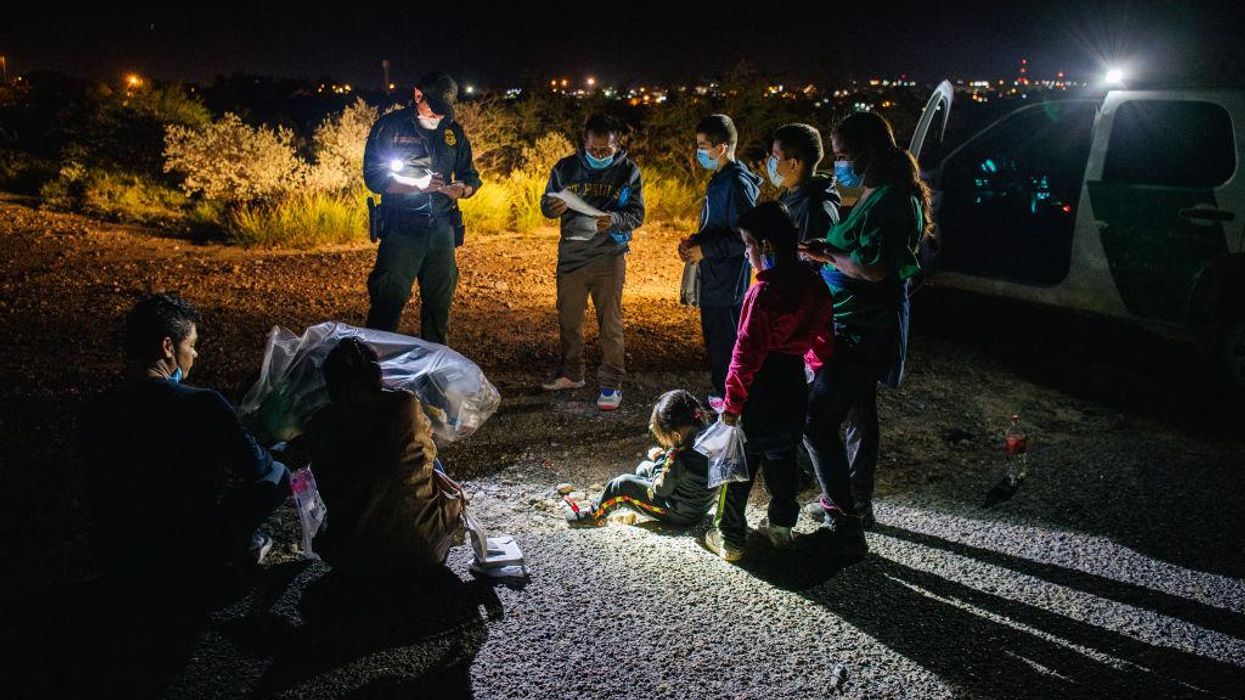 Horowitz: What virus? DHS dumping COVID-positive illegal aliens into Texas cities