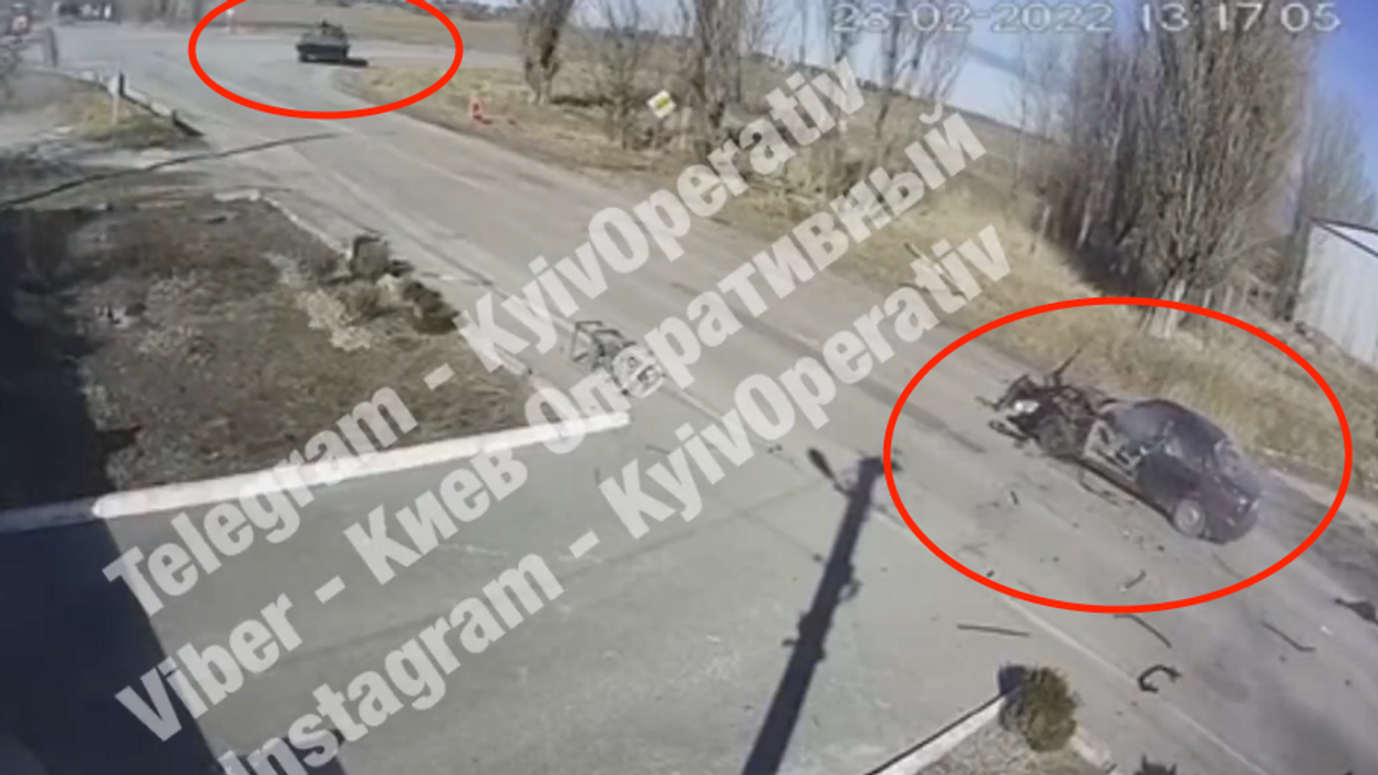 Horrifying video purportedly shows Russian tank blowing up car, killing two elderly Ukrainians
