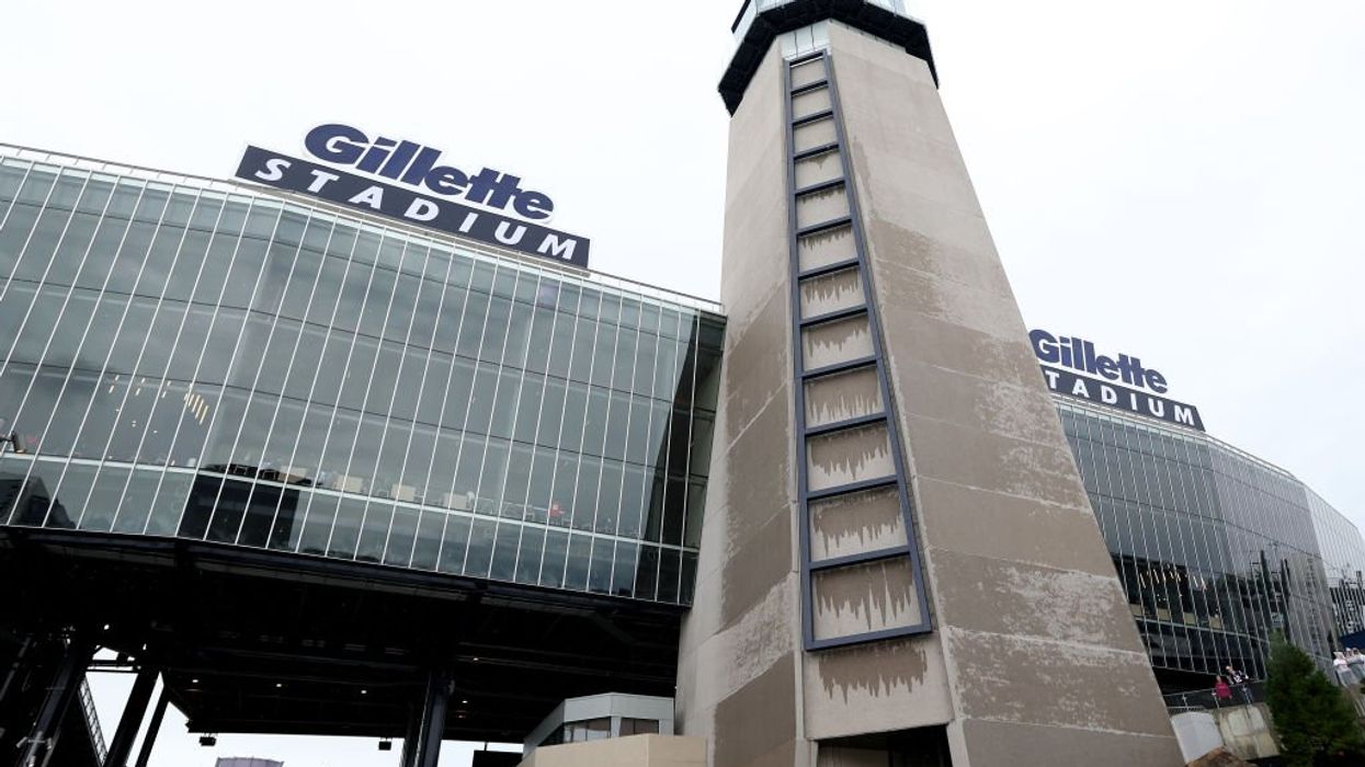 Hotels cancel veterans' reservations for Army-Navy game as illegal immigrants are given priority: 'We consider it a privilege'
