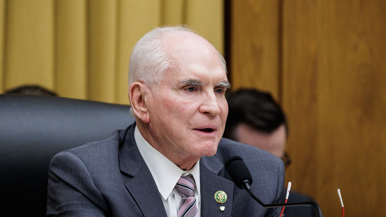 House Ethics clears GOP lawmaker of insider trading, calls for stock divestments anyway
