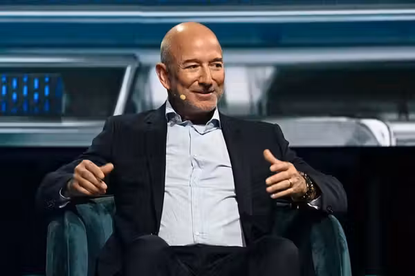 How the Jeff Bezos SpaceX rival could trigger a war in orbit