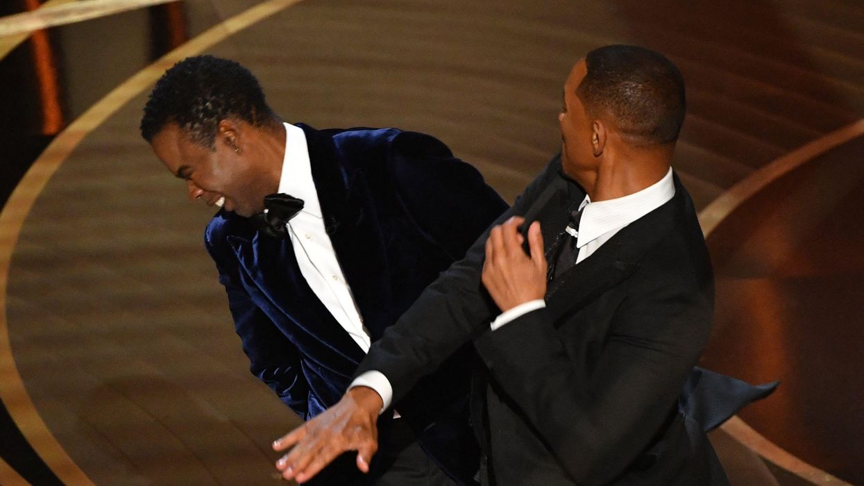 Howard Stern blasts Hollywood over Will Smith-Dave Chappelle hypocrisy: ‘They didn’t break Will’s hands, they shook them and it’s wrong’