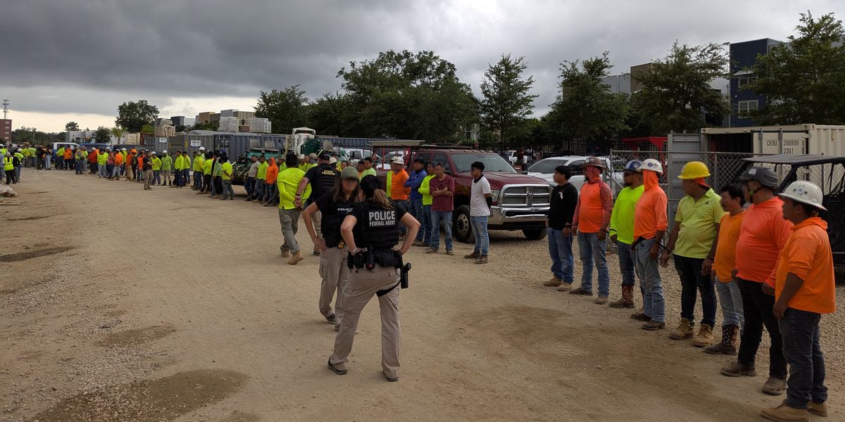 Huge ICE sweep busts 100+ illegal aliens at Florida worksites Huge ICE sweep busts 100+ illegal aliens at Florida worksites