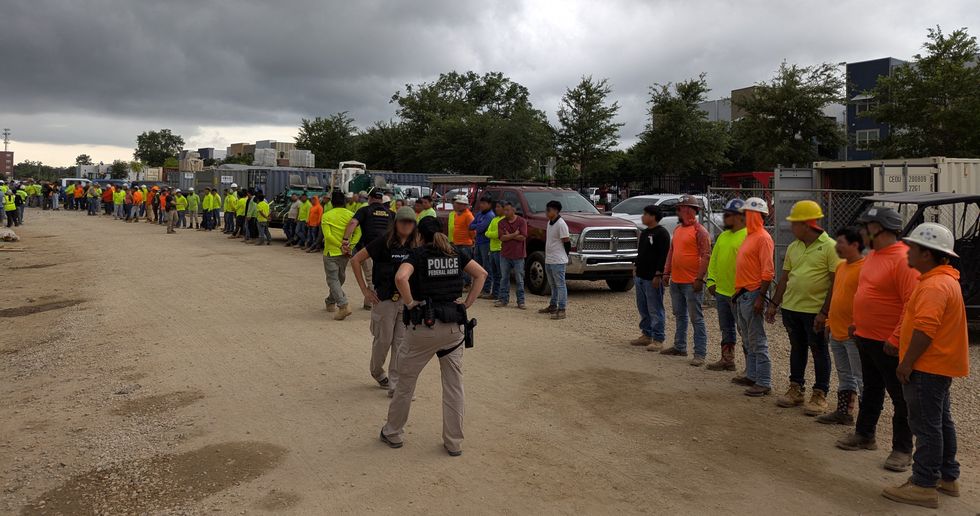 Huge ICE sweep busts 100+ illegal aliens at Florida worksites