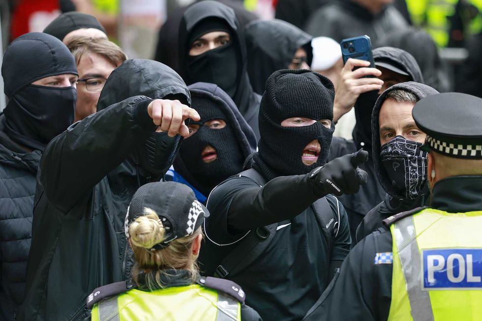 Hundreds of masked Britons block port where illegal boat migrants arrive: 'STOP the boats!'