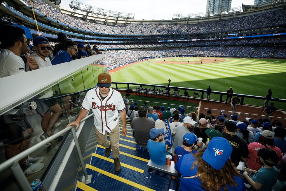 Hysterical feminists rage at sideline reporter for hitting on girl in viral video during baseball broadcast
