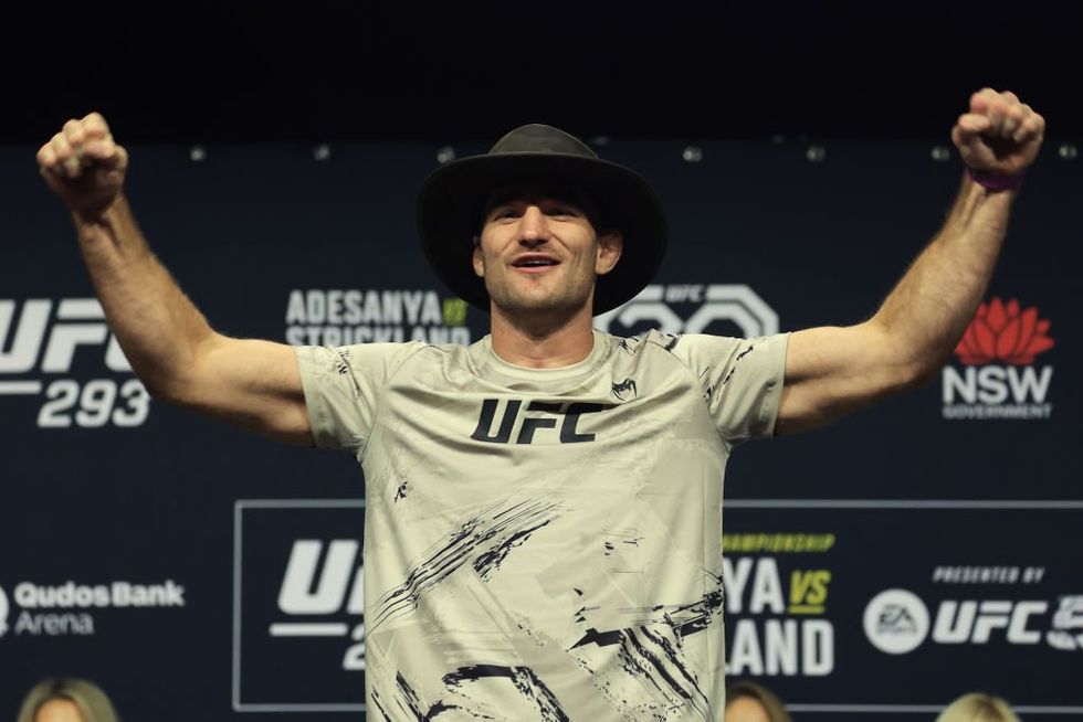 &apos;I&apos;m so sick of seeing foreign flags in America&apos;: UFC&apos;s Sean Strickland asks those without US loyalty to &apos;just go back&apos;