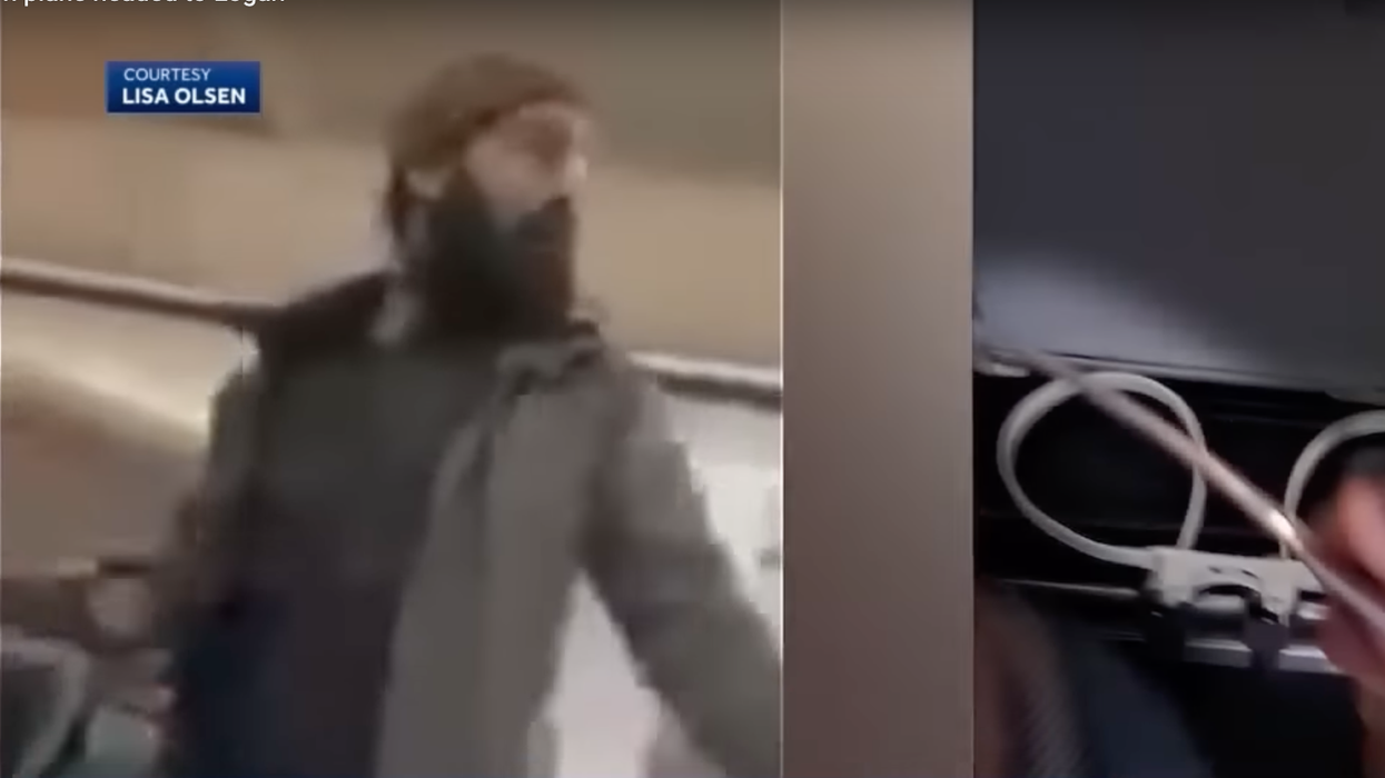 'I'm taking over this plane': Massachusetts man allegedly attempts to open plane door, stab flight attendant