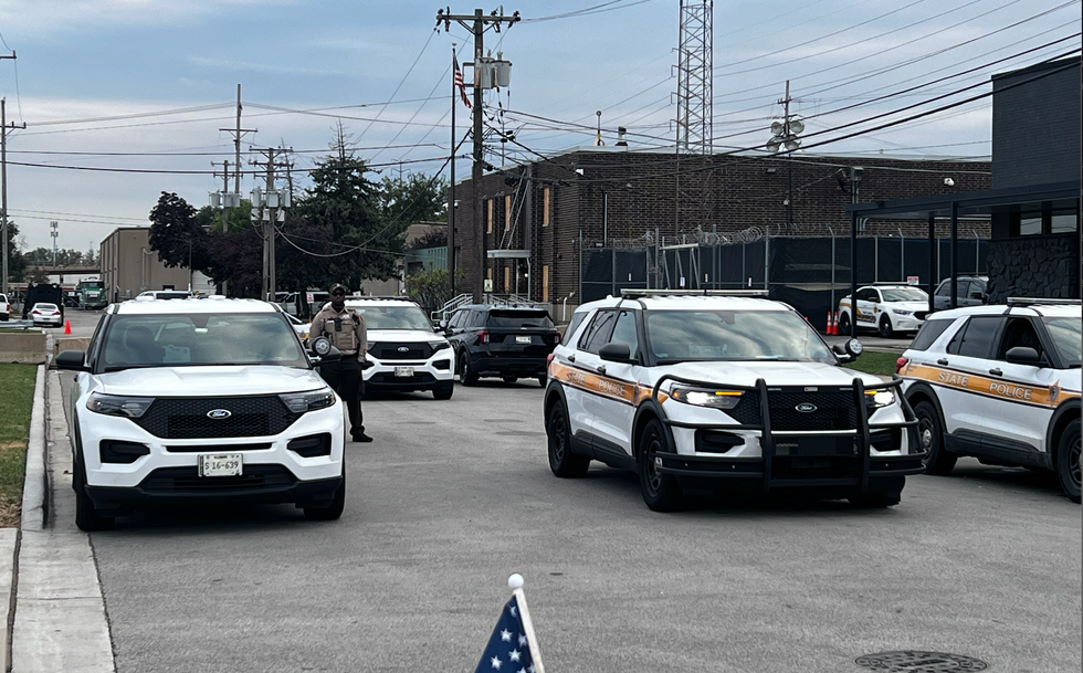 ICE agents fear for their safety after security fence removed at Chicago-area facility amid sometimes violent protests
