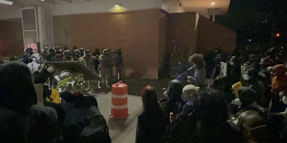 ICE facility in Portland under daily siege by Antifa militants as riots spread ICE facility in Portland under daily siege by Antifa militants as riots spread