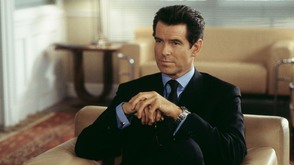 Iconic actress tells 'James Bond' star to his face: 'James Bond has to be a guy'