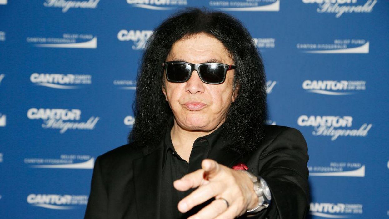 'If you're willing to walk among us unvaccinated, you are an enemy,' KISS star Gene Simmons declares