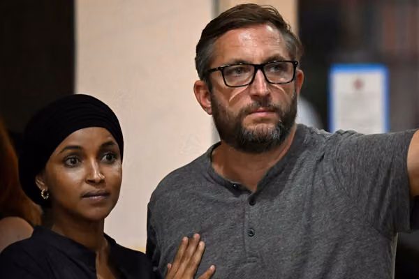 Ilhan Omar's husband barks at reporter asking questions after home raid