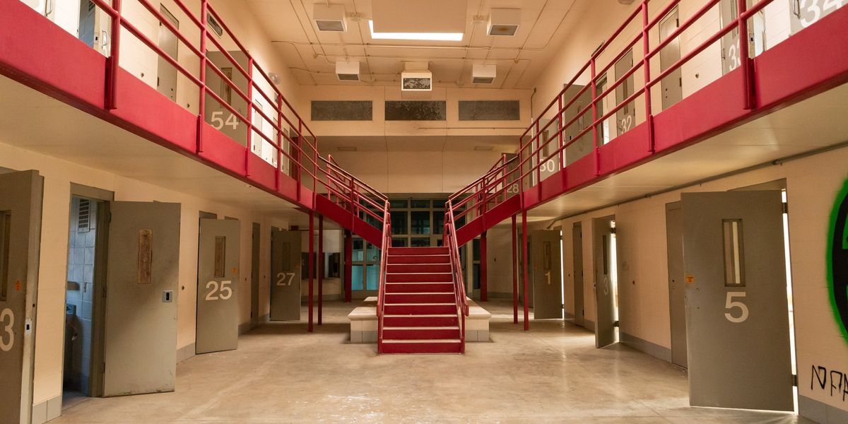 Illegal aliens may soon get ‘expedited’ pardons and commutations in Washington state, perhaps leapfrogging US citizens Illegal aliens may soon get ‘expedited’ pardons and commutations in Washington state, perhaps leapfrogging US citizens