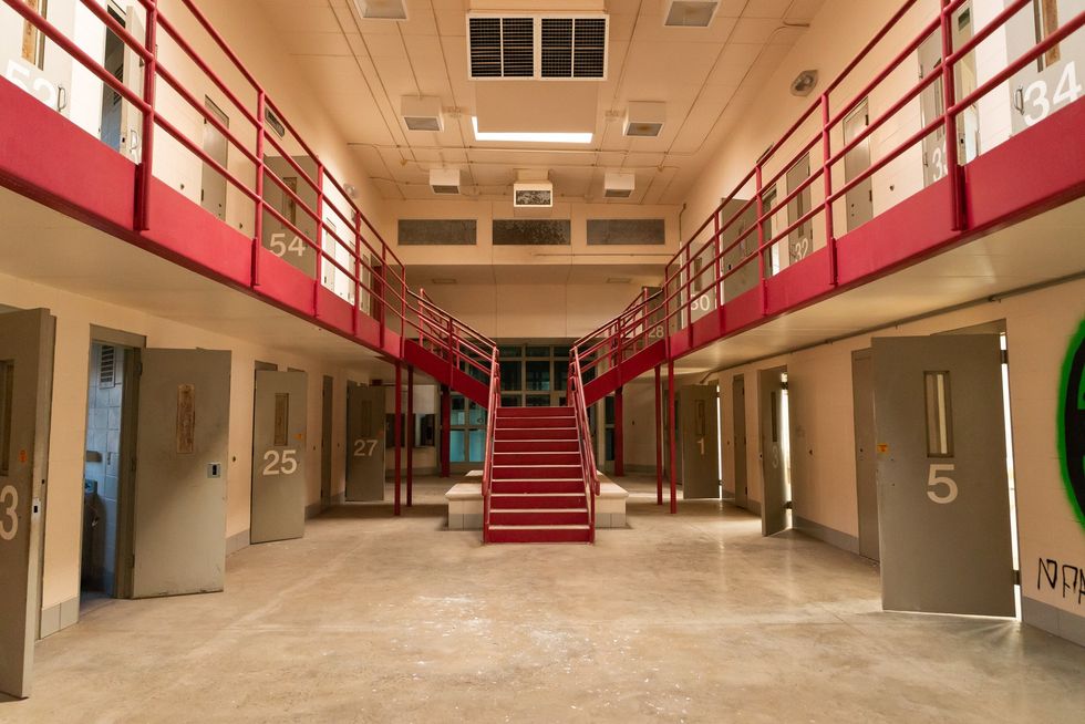 Illegal aliens may soon get 'expedited' pardons and commutations in Washington state, perhaps leapfrogging US citizens