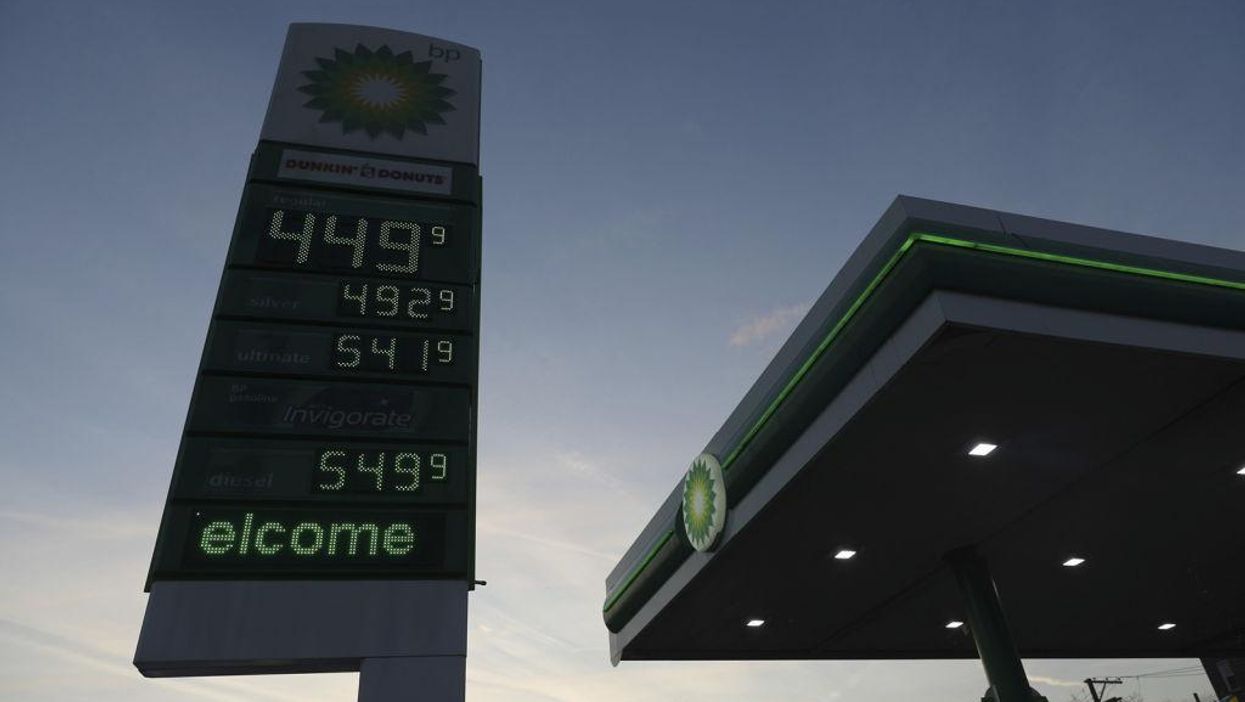 Illinois Democrats require gas stations to advertise that they froze the gas tax, saving drivers pennies
