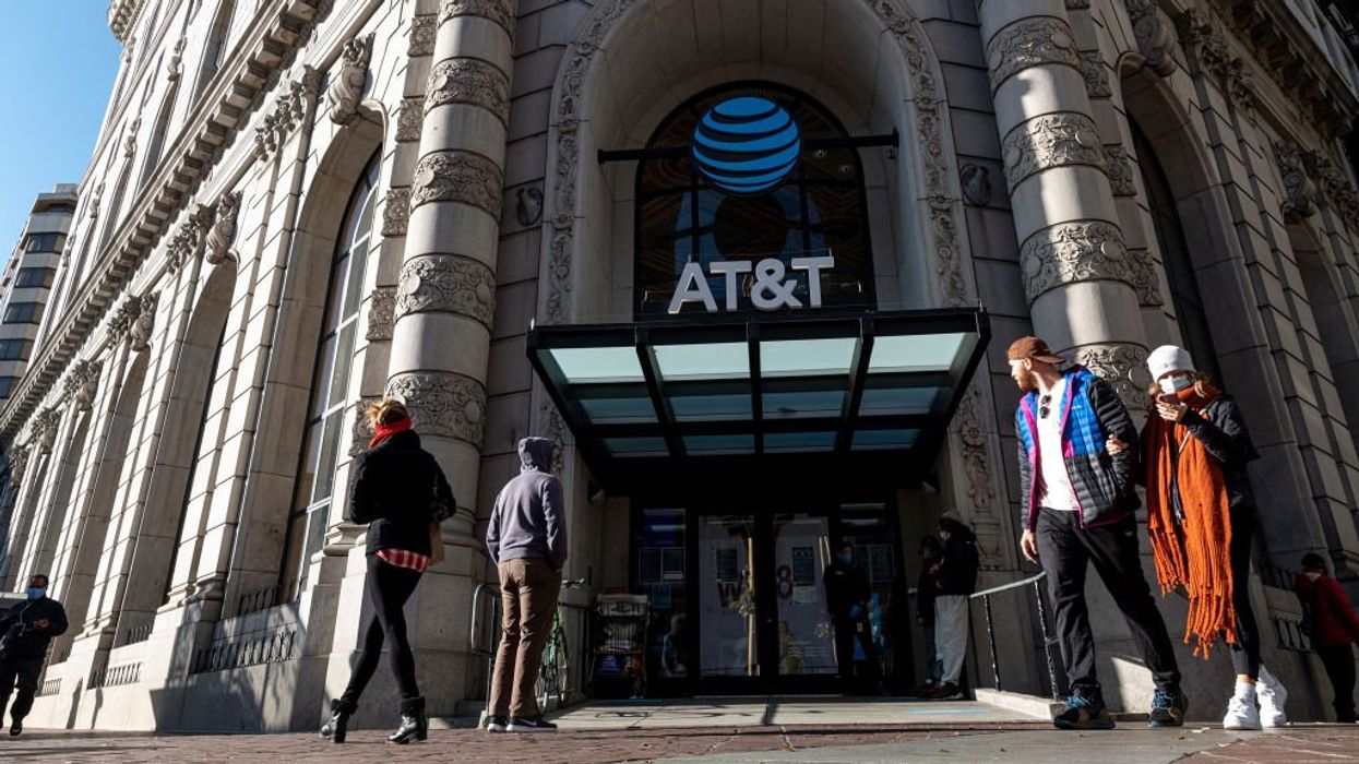 AT&T announces it's shuttering its flagship store in Democrat-controlled San Francisco, citing change in 'consumer shopping habits'