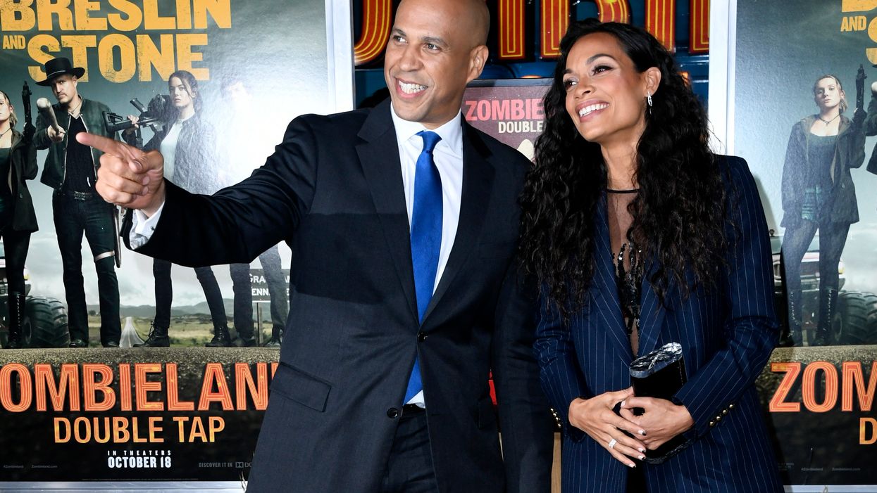 Former presidential candidate Cory Booker’s girlfriend Rosario Dawson ‘comes out’ in new interview