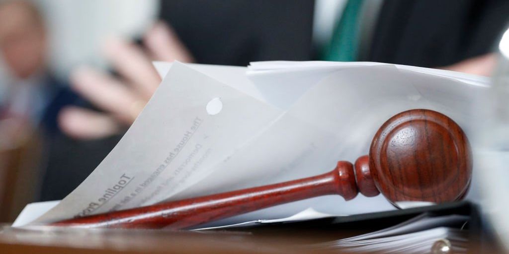 DOJ silences immigration judges with 'draconian' gag order amid migrant crisis, growing case backlog - Vimarsana News
