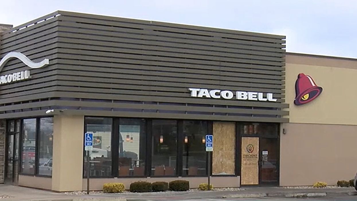 Armed thug picks wrong Taco Bell to rob and gets shot by employee, Ohio police say