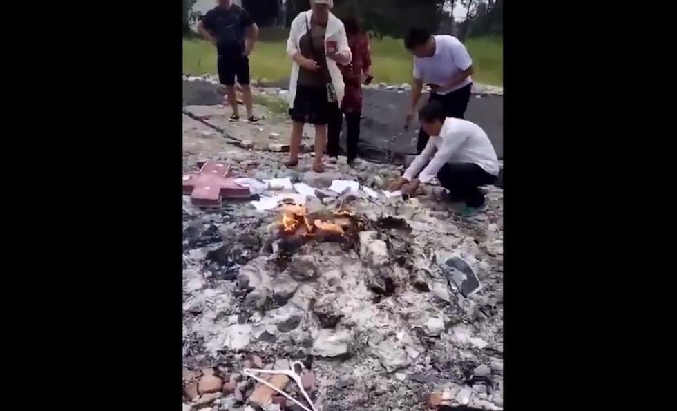 Chinese gov't burning Bibles, shutting churches, ordering Christians to renounce faith, group says