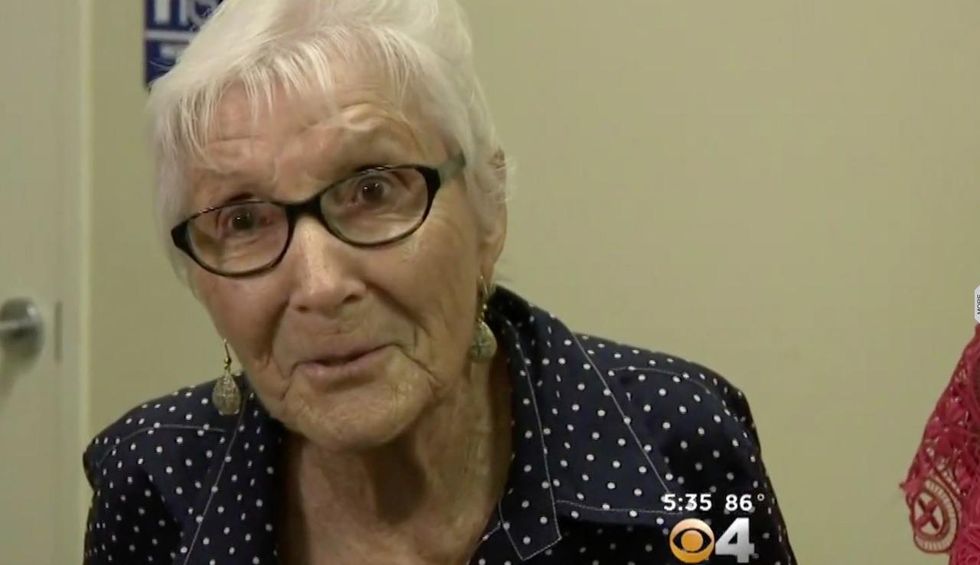Good Samaritans help 87-year-woman who was ripped off by fake contractor for more than $20K