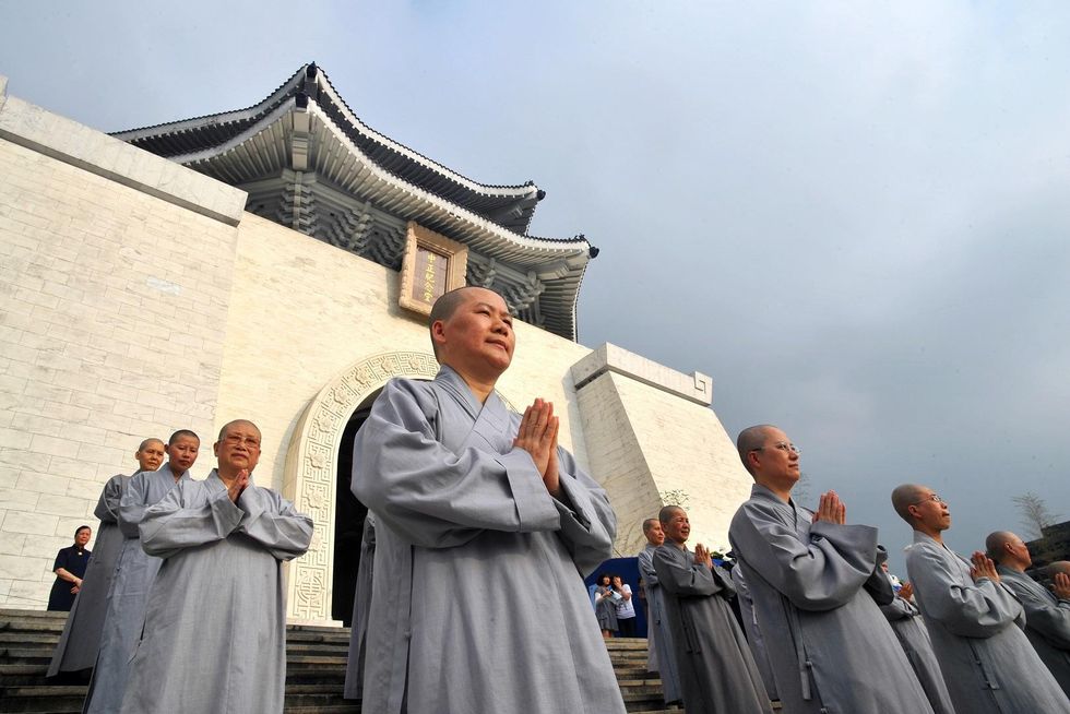 Taiwanese builder evicts nuns from Buddhist temple, turns it into a shrine for communist China