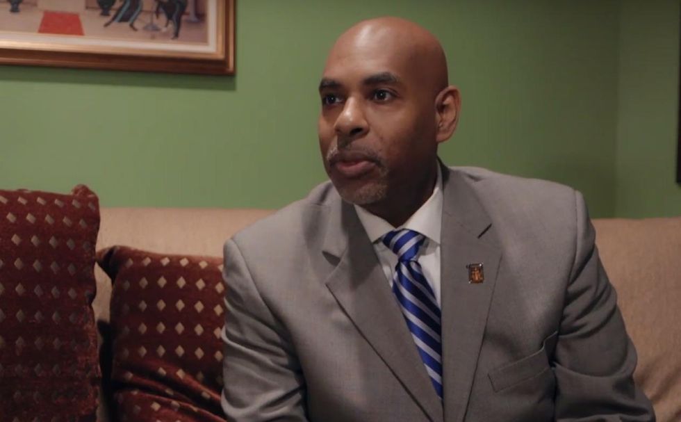 Pastor tells congregation to wear Nike sneakers to church, says Kaepernick 'put himself on the line