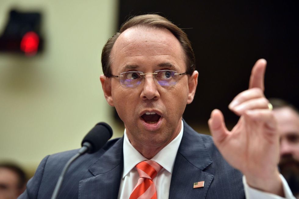 NYT report claims Rosenstein wanted to wiretap Trump -- but it's a bit misleading. Here's how.