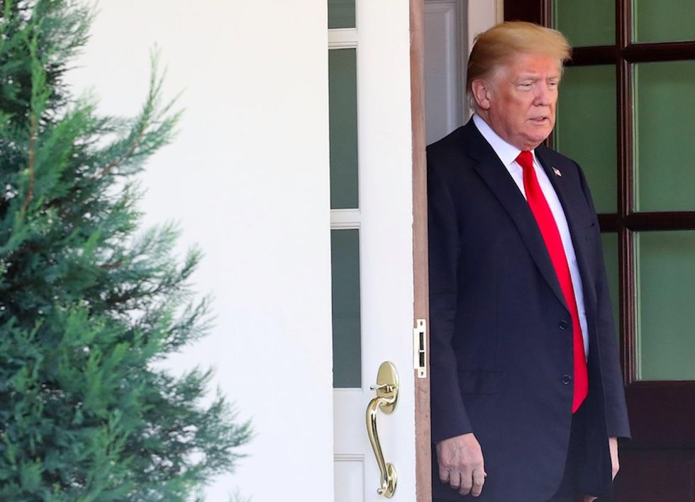 White House pushes back against Democrats, denies directing FBI probe into claims against Kavanaugh