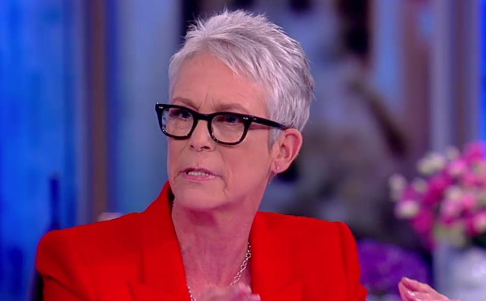 Jamie Lee Curtis likens her 'Halloween' character to Christine Blasey Ford, as both endured 'trauma