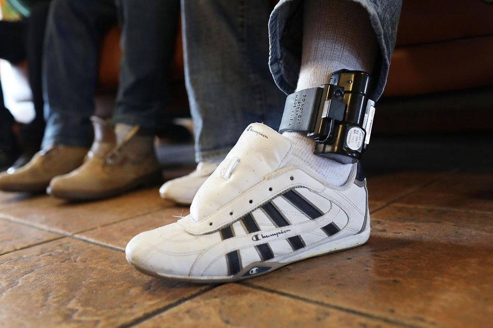 Missouri man charged after posting how-to video on removing an ankle monitor during house arrest