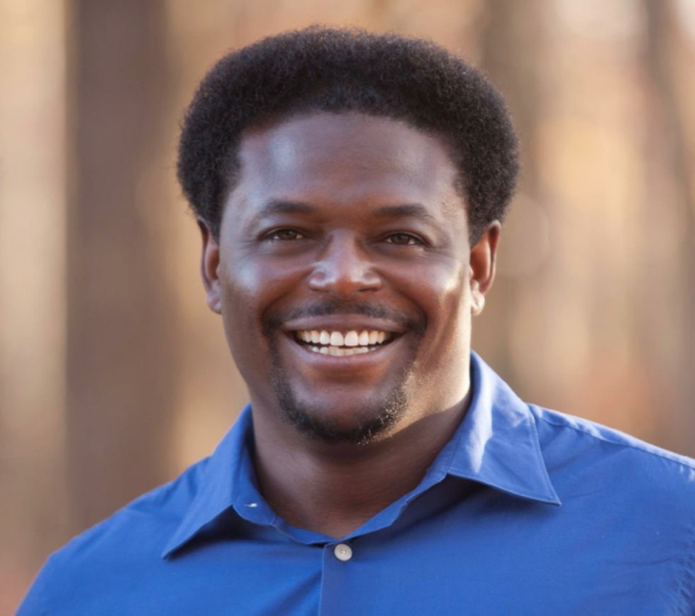 Former NFL Player-Turned-Pastor Has Major Message About Race, Division and the Liberal-Conservative Divide