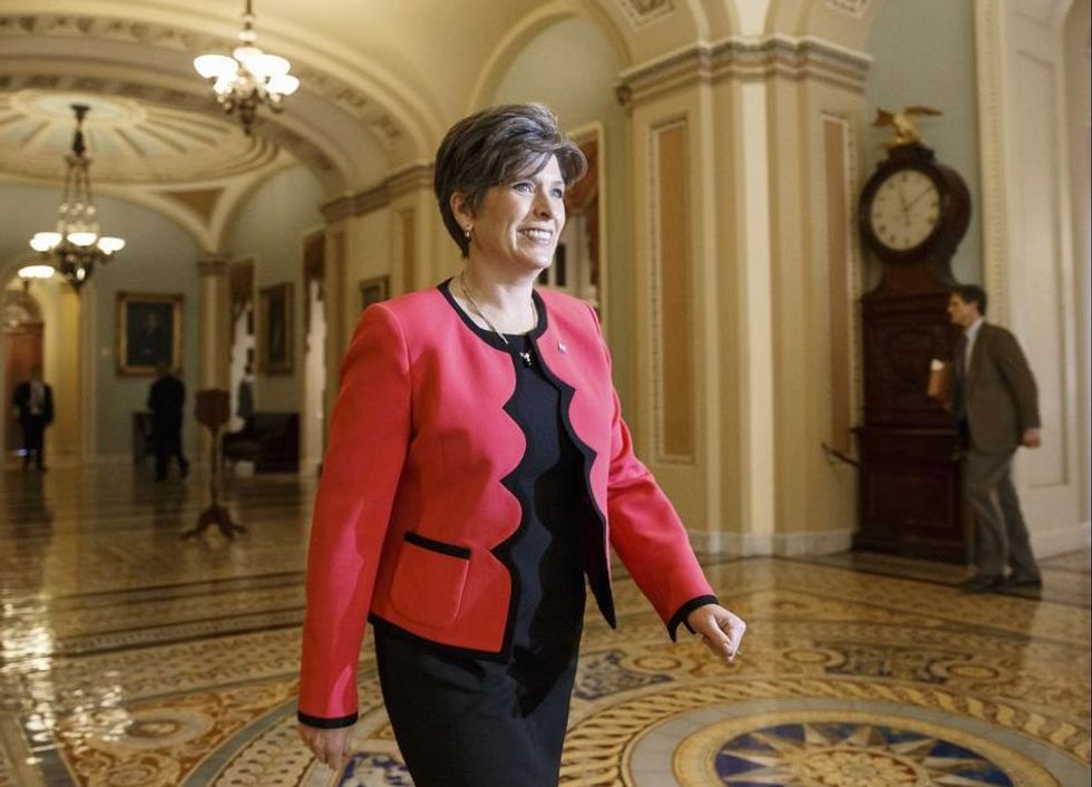 Joni Ernst ignored several calls after her Senate victory. Turns out, they were from Obama.