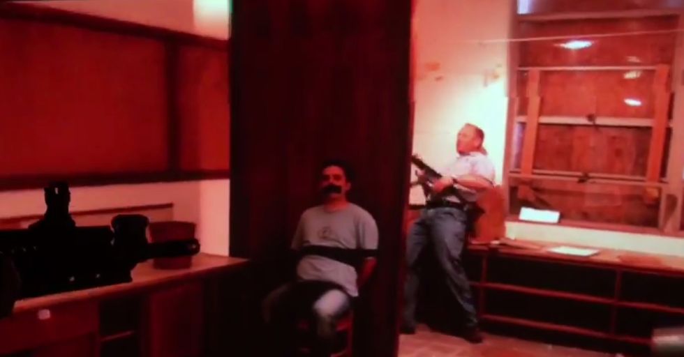 Three Minutes of 'Hell': Heart-Racing Simulation Shows You What It's Like to Be in the Middle of an 'Active Shooter' Situation With Your Weapon Ready