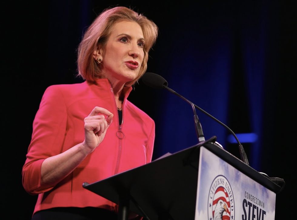 Republican Fiorina Takes Aim at High-Profile Democrat in Front of Iowa GOP Voters: 'Mrs. Clinton...