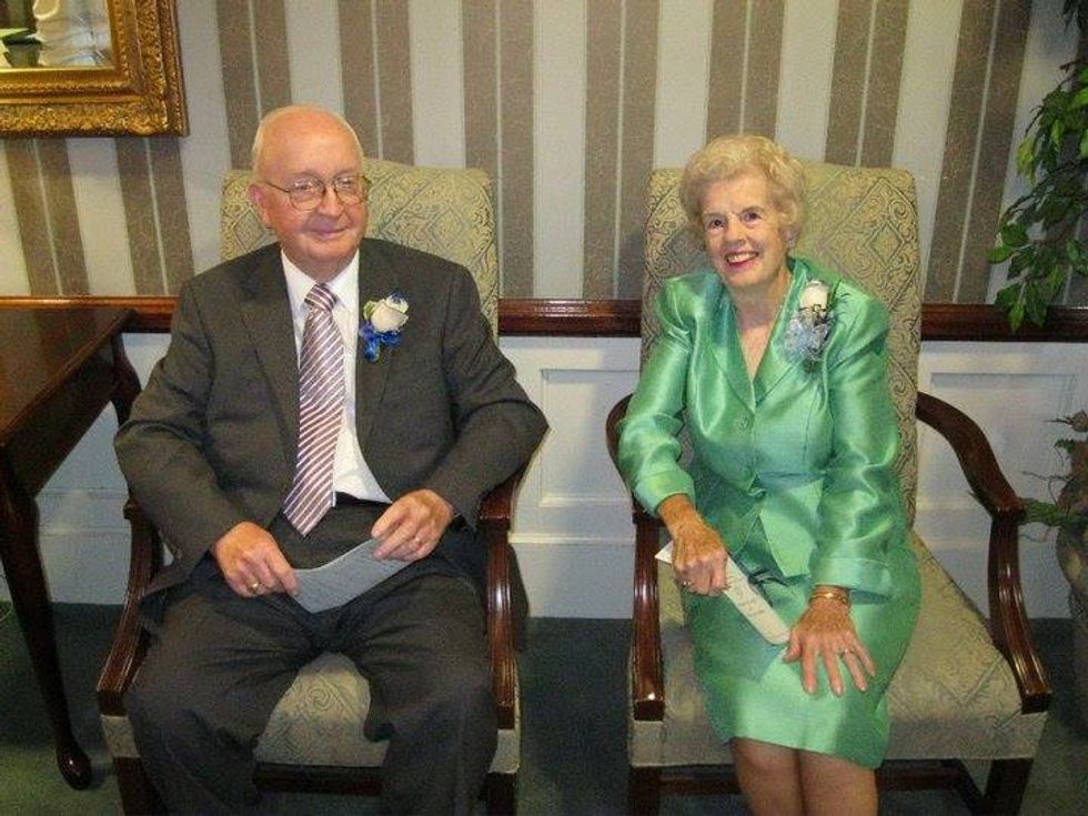 Days After His Wife of More Than 60 Years Died, Man Finds Note Tucked Inside Her Checkbook: ‘Wow’
