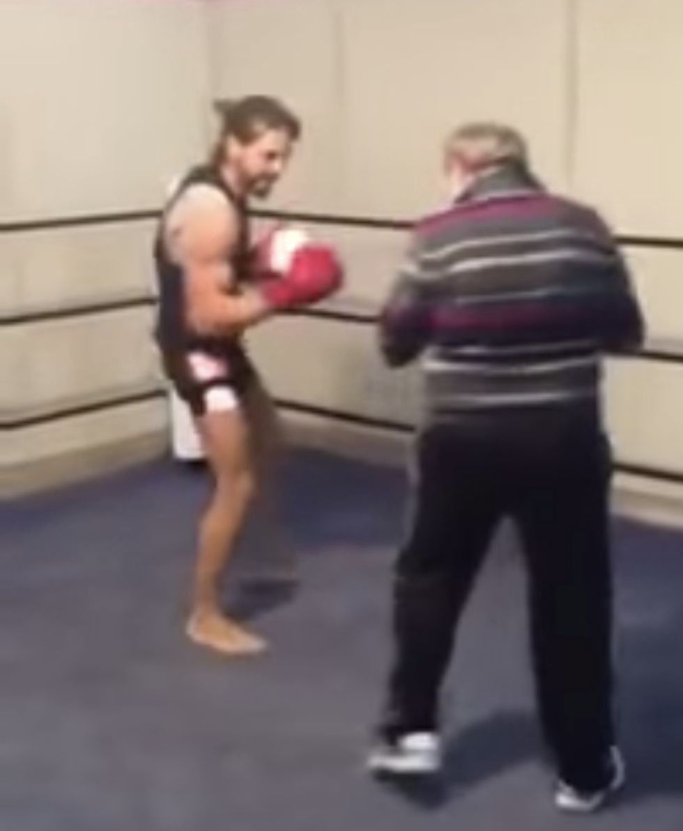 Young Guy Fights an Old Boxer. Watch to See the Old Man Teach Him a Lesson.